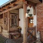 Zur Alten Schmiede Mit Museum Ruestungen