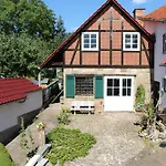 Zur Alten Schmiede Mit Museum Ruestungen