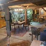Zur Alten Schmiede Mit Museum Ruestungen