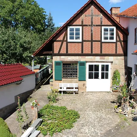 Zur Alten Schmiede Mit Museum Ruestungen