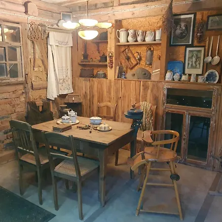 Apartment Zur Alten Schmiede Mit Museum Ruestungen