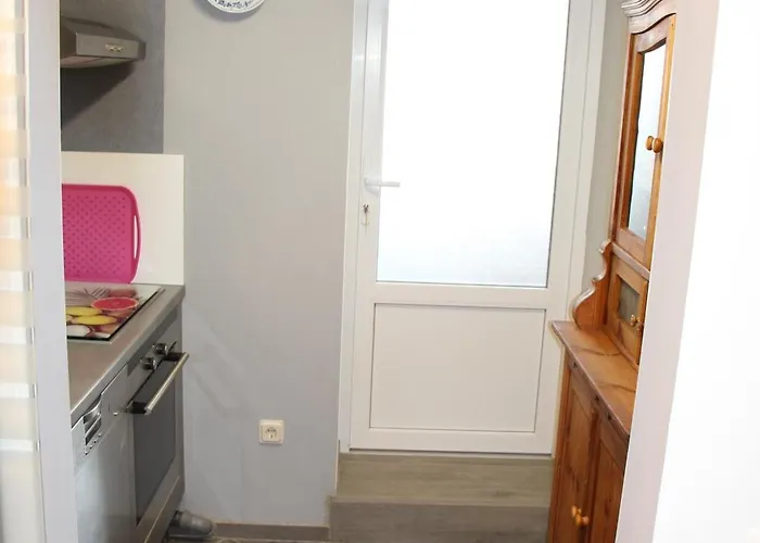 Zur Alten Schmiede Mit Museum Appartement Ruestungen