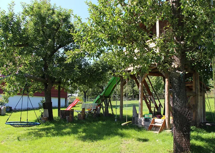 Zur Alten Schmiede Mit Museum * Ruestungen
